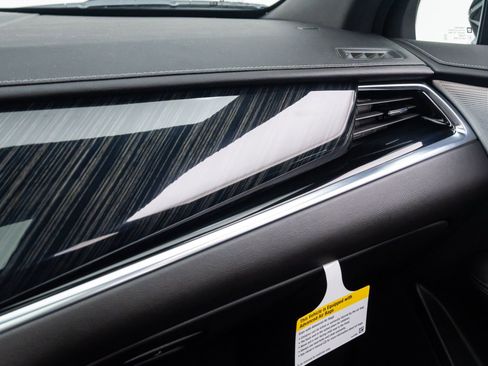 Certified 2024 Cadillac XT6 Premium Luxury w/ Technology Package image 29