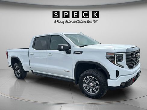 Used 2024 GMC Sierra 1500 AT4 w/ Technology Package AWD/4WD image 7