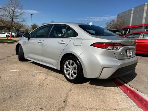 Used 2025 Toyota Corolla LE image 8