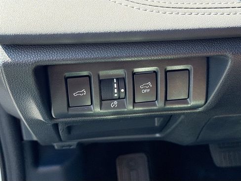 Certified 2025 Subaru Outback Touring w/ Tech Package 3 AWD/4WD image 6
