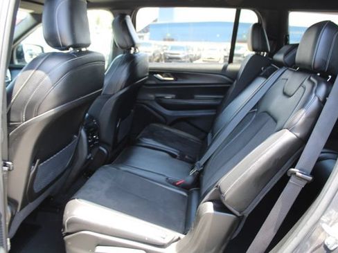 Used 2024 Jeep Grand Cherokee L Altitude AWD/4WD image 43