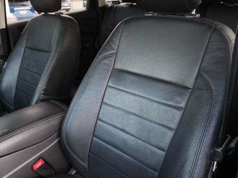 Used 2019 Ford Escape SE AWD/4WD image 5