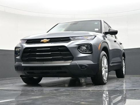 Used 2021 Chevrolet TrailBlazer LS FWD image 28