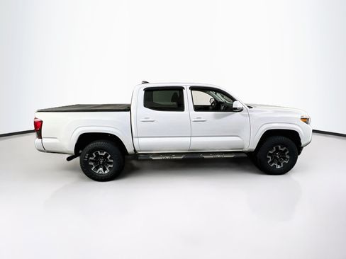 Used 2022 Toyota Tacoma SR AWD/4WD image 4