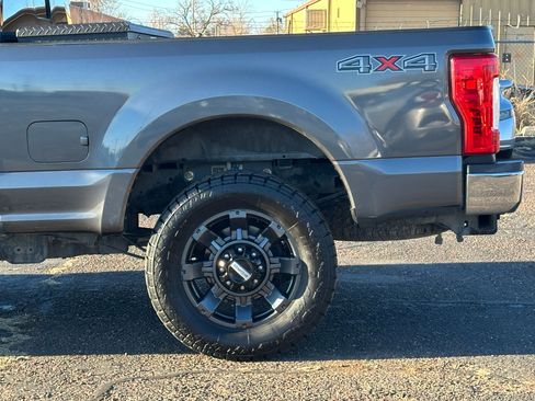 Used 2017 Ford F250 Lariat w/ Chrome Package image 10