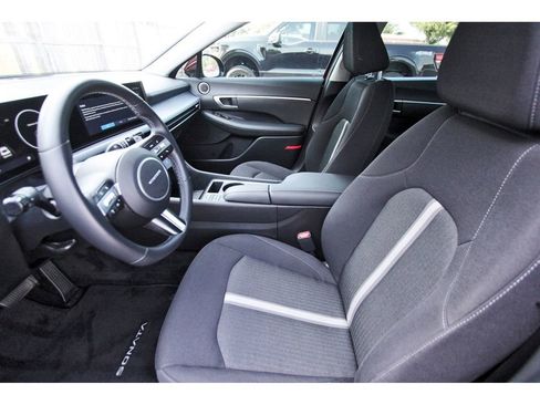 Certified 2024 Hyundai Sonata SEL w/ Convenience Package FWD image 15