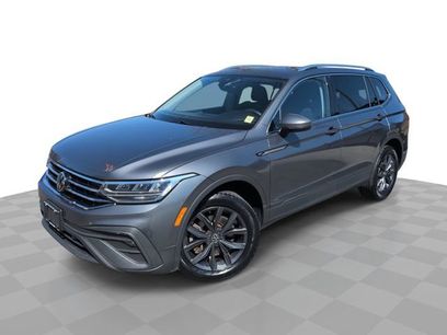 Used 2022 Volkswagen Tiguan SE