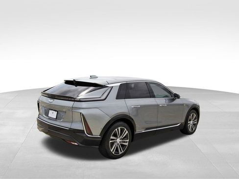 Certified 2024 Cadillac Lyriq Luxury RWD image 4