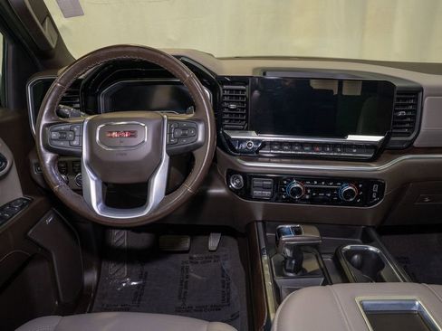 Used 2022 GMC Sierra 1500 SLT w/ SLT Premium Plus Package image 2