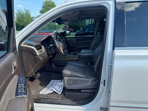 Used 2017 GMC Yukon XL Denali AWD/4WD image 11