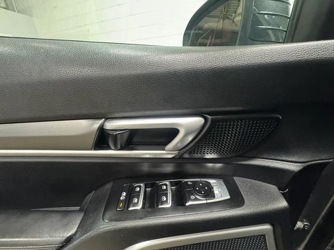 Used 2020 Kia Telluride S FWD image 11