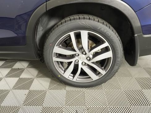 Used 2017 Honda Pilot Elite image 18