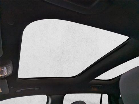 Certified 2025 Mercedes-Benz GLB 250 image 16