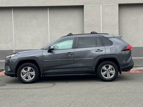 Used 2023 Toyota RAV4 XLE image 7