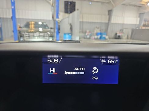 Used 2021 Subaru Crosstrek 2.5i Limited w/ Moonroof Package 2 AWD/4WD image 25