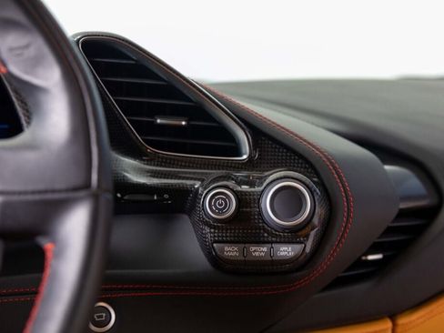 Used 2017 Ferrari 488 GTB RWD image 58