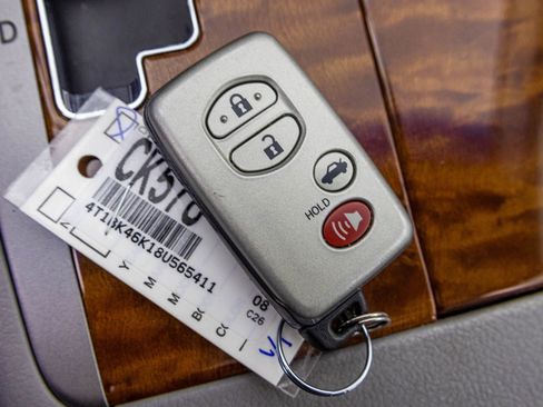 Used 2008 Toyota Camry XLE image 27