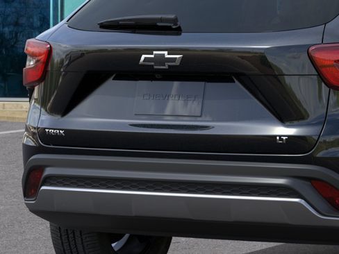 New 2026 Chevrolet Trax LT FWD image 14