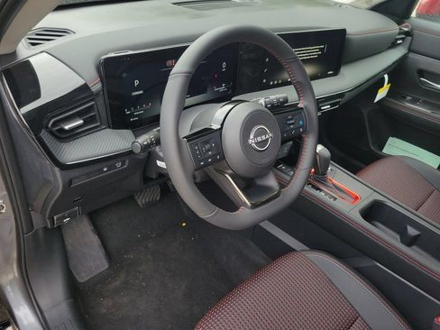 New 2026 Nissan Kicks SR FWD image 19