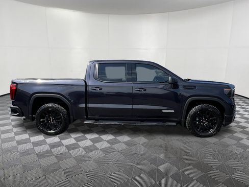 Used 2022 GMC Sierra 1500 Elevation w/ LPO, Elevation Black Package AWD/4WD image 7