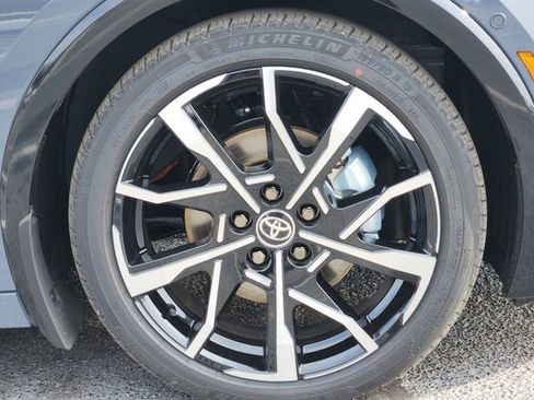 New 2026 Toyota Prius Plug-In Hybrid image 8