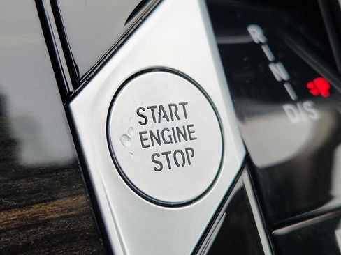 Certified 2024 BMW X7 xDrive40i image 23