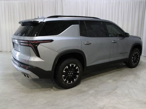 Used 2025 Chevrolet Traverse Z71 w/ Driver Confidence Package AWD/4WD image 32