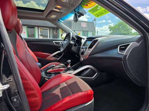 Used 2014 Hyundai Veloster w/ Technology Package 03 FWD image 22