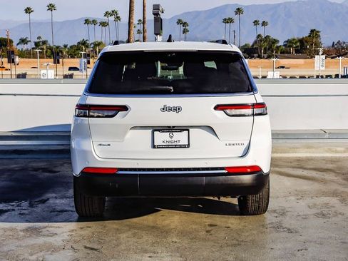 Certified 2024 Jeep Grand Cherokee L Limited w/ Luxury Tech Group II image 8