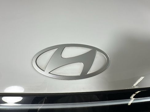 Used 2026 Hyundai Kona SEL Sport FWD image 9