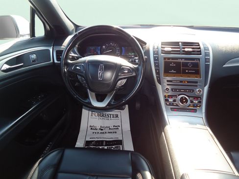 Used 2017 Lincoln MKZ Premiere FWD image 11