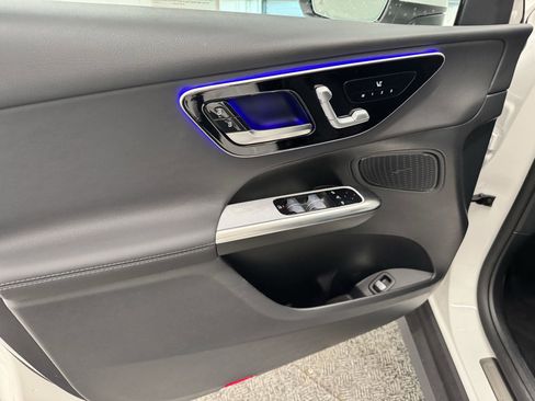 Certified 2025 Mercedes-Benz GLC 300 image 10