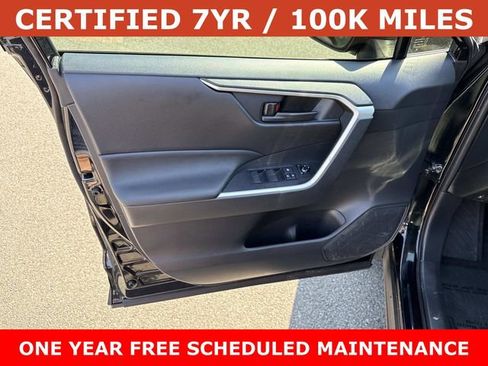 Used 2025 Toyota RAV4 LE AWD/4WD image 13