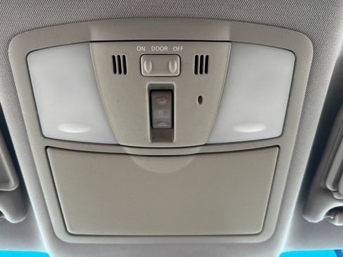 Used 2009 INFINITI G37 Journey w/ Premium Pkg image 34