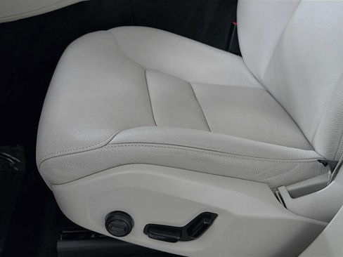 Used 2023 Volvo XC90 B6 Plus w/ Protection Package Premier AWD/4WD image 18
