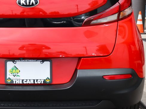 Used 2020 Kia Soul LX FWD image 20