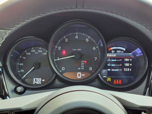 Certified 2026 Porsche Macan AWD/4WD image 16