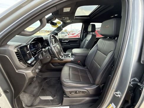 Certified 2024 Chevrolet Silverado 1500 High Country w/ High Country Premium Package AWD/4WD image 16