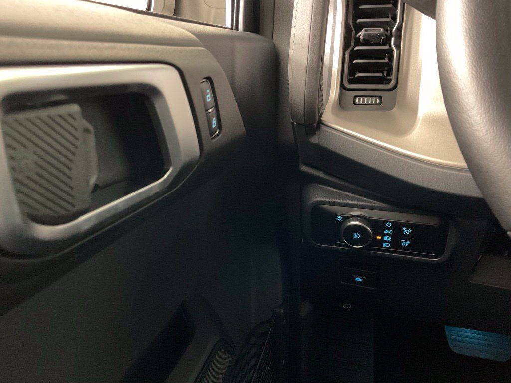 New 2026 Ford Bronco Outer Banks AWD/4WD image 19