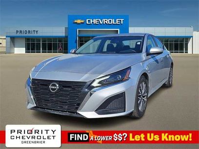 Used 2023 Nissan Altima 2.5 SV