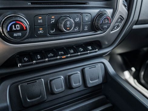 Used 2019 GMC Sierra 3500 Denali AWD/4WD image 39
