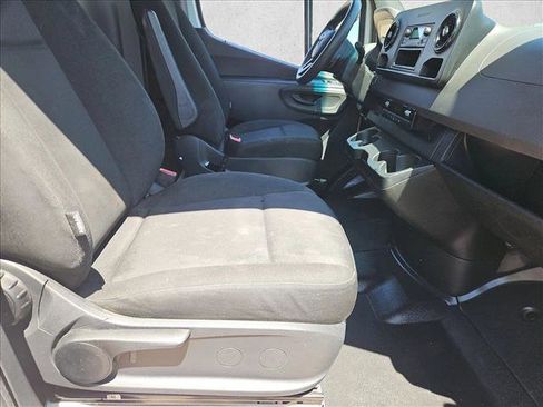Used 2023 Mercedes-Benz Sprinter 2500 image 22