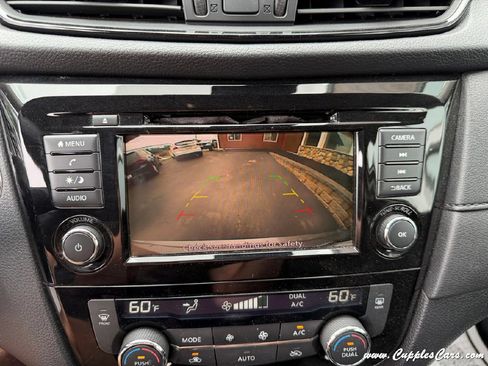 Used 2019 Nissan Rogue SV AWD/4WD image 25
