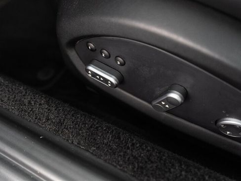 Used 2017 Ferrari California T RWD image 38