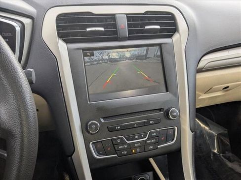 Used 2016 Ford Fusion SE image 13