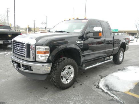 Used 2010 Ford F250 XLT image 4