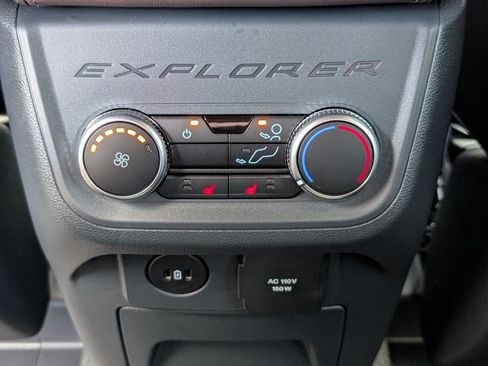 New 2026 Ford Explorer Platinum RWD image 30