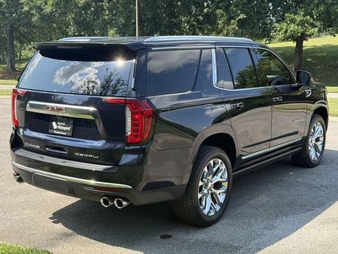Used 2021 GMC Yukon Denali w/ Denali Premium Package AWD/4WD image 8