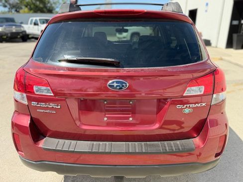 Used 2013 Subaru Outback 2.5i Premium AWD/4WD image 4