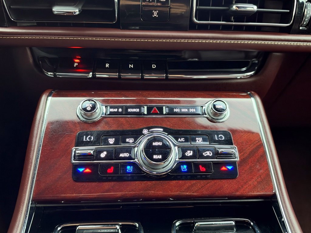Used 2020 Lincoln Aviator Black Label w/ Dynamic Handling Package AWD/4WD image 26